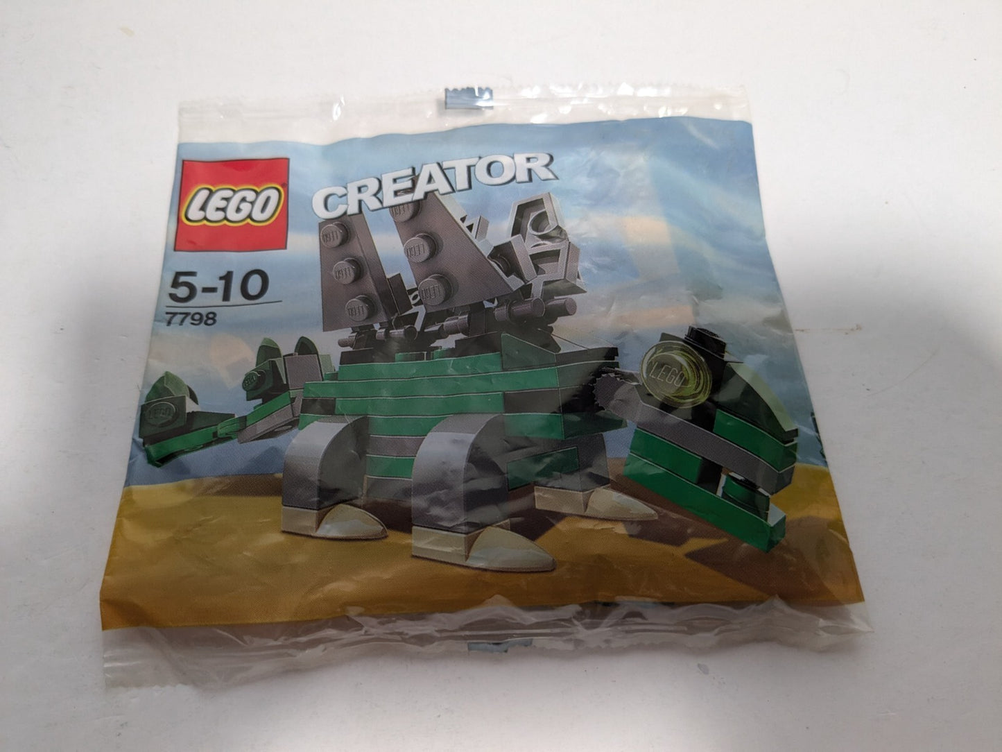 LEGO Creator: Stegosaurus (7798) - New Sealed - built set