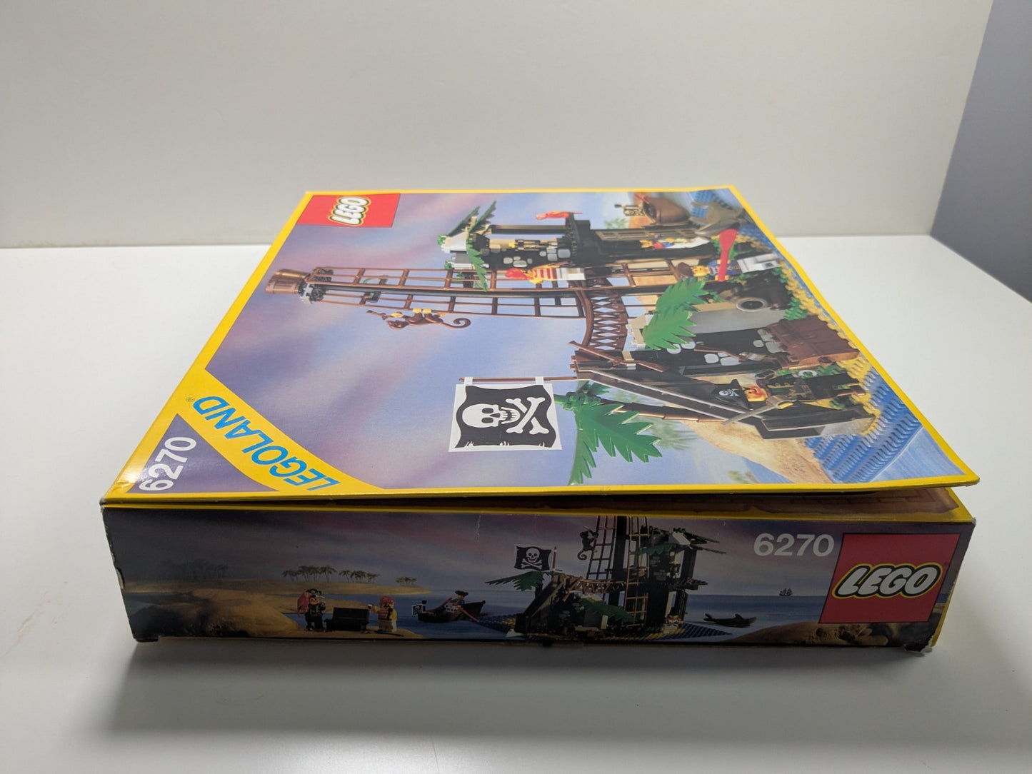 LEGO Pirates: Forbidden Island (6270) - Complete