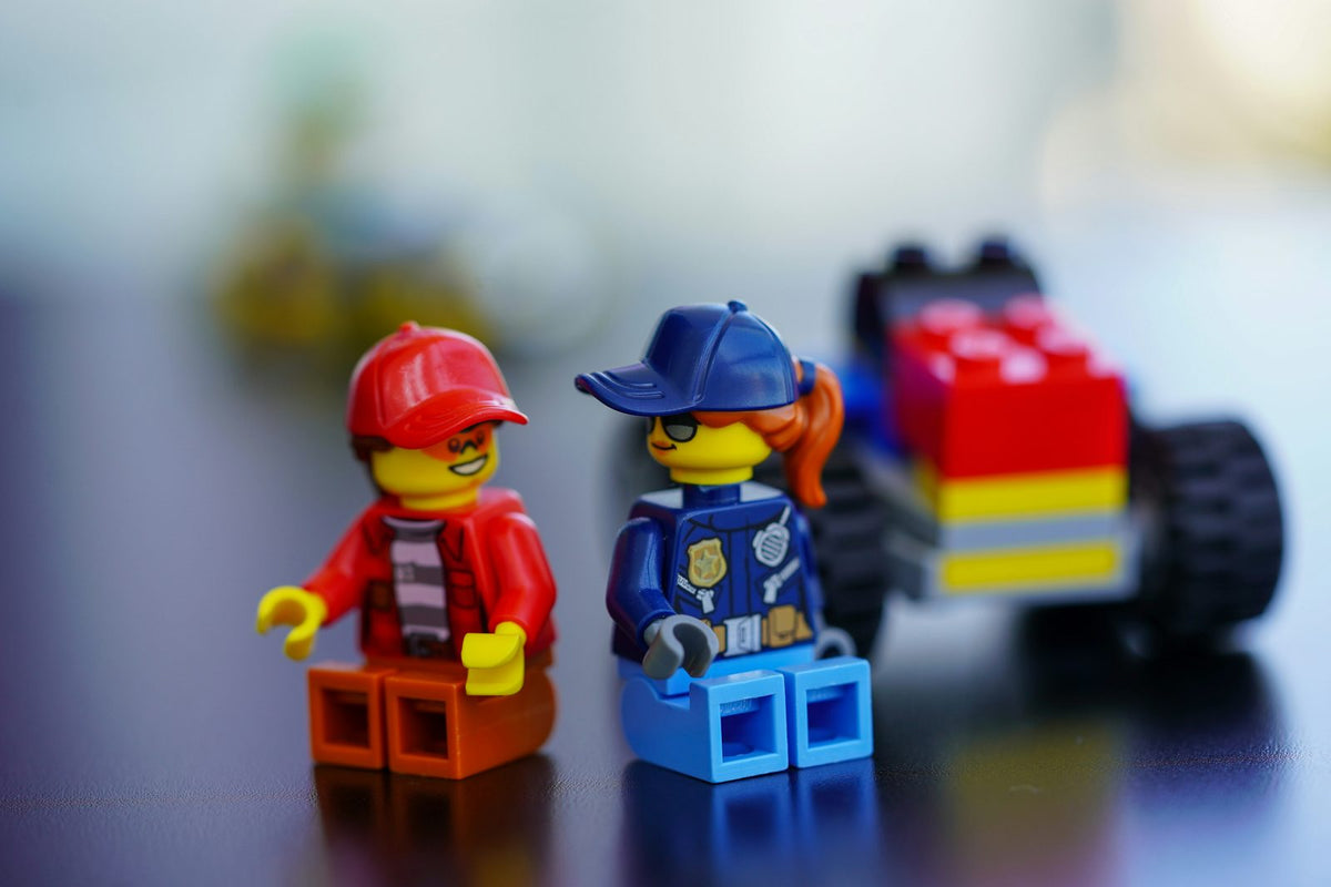 Two LEGO City minifigures