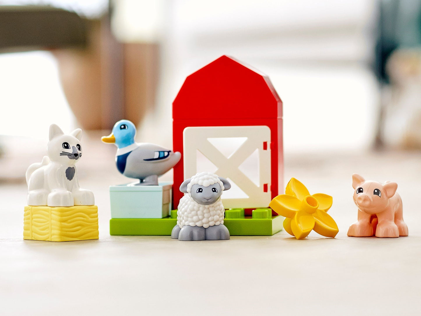 LEGO Duplo: 10949 DUPLO Town Farm Animal Care Toy Toddlers, Girls And Boys 2 Plus Years Old With Duck, Pig, Sheep & Cat Figures, Early Development Toys (10949) - New Sealed - alternate view