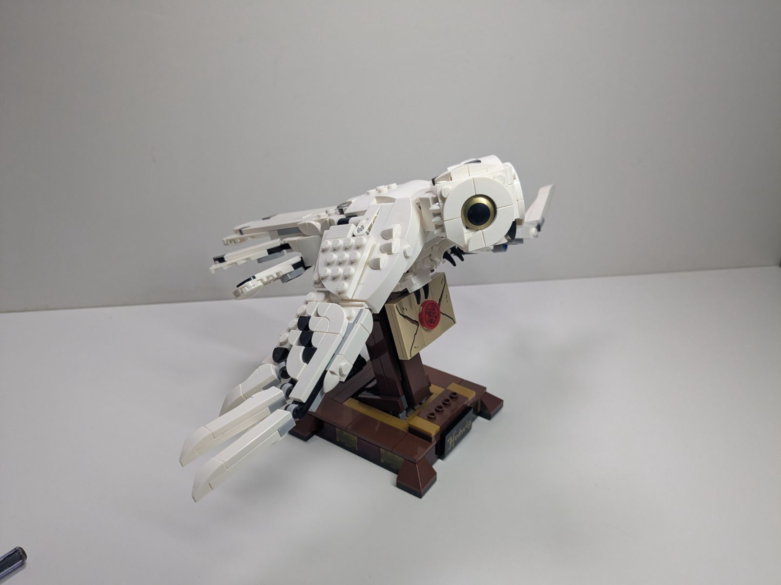 LEGO Harry Potter: Hedwig (75979) - Complete - close-up