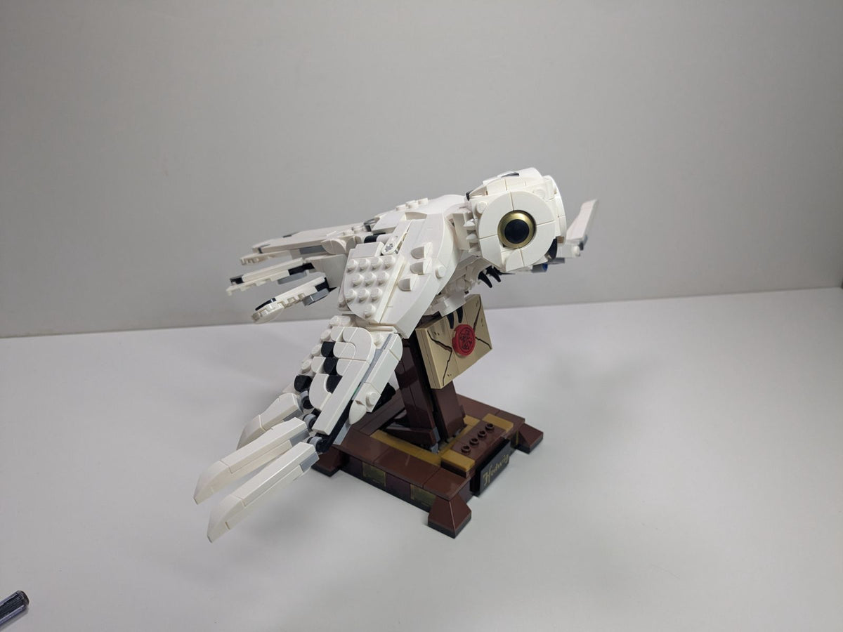 LEGO Harry Potter: Hedwig (75979) - Complete - close-up