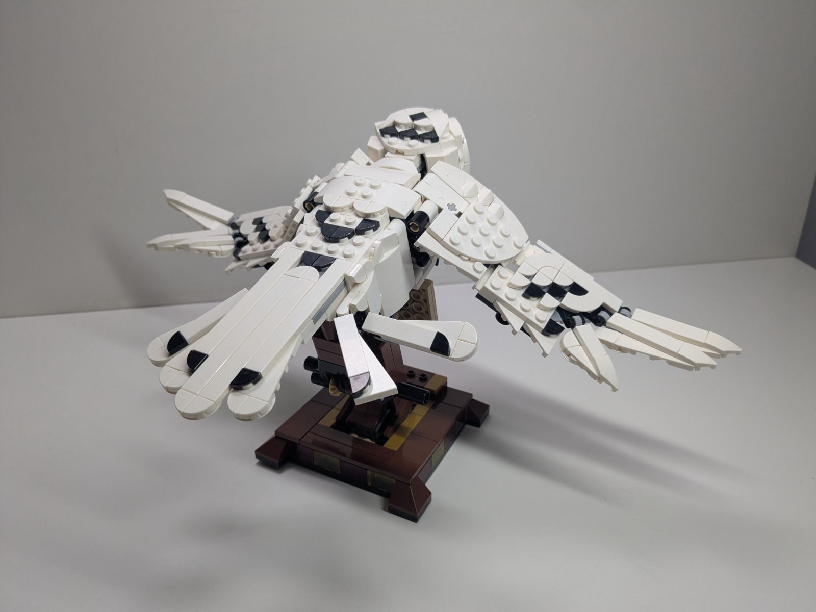 LEGO Harry Potter: Hedwig (75979) - Complete - rear view