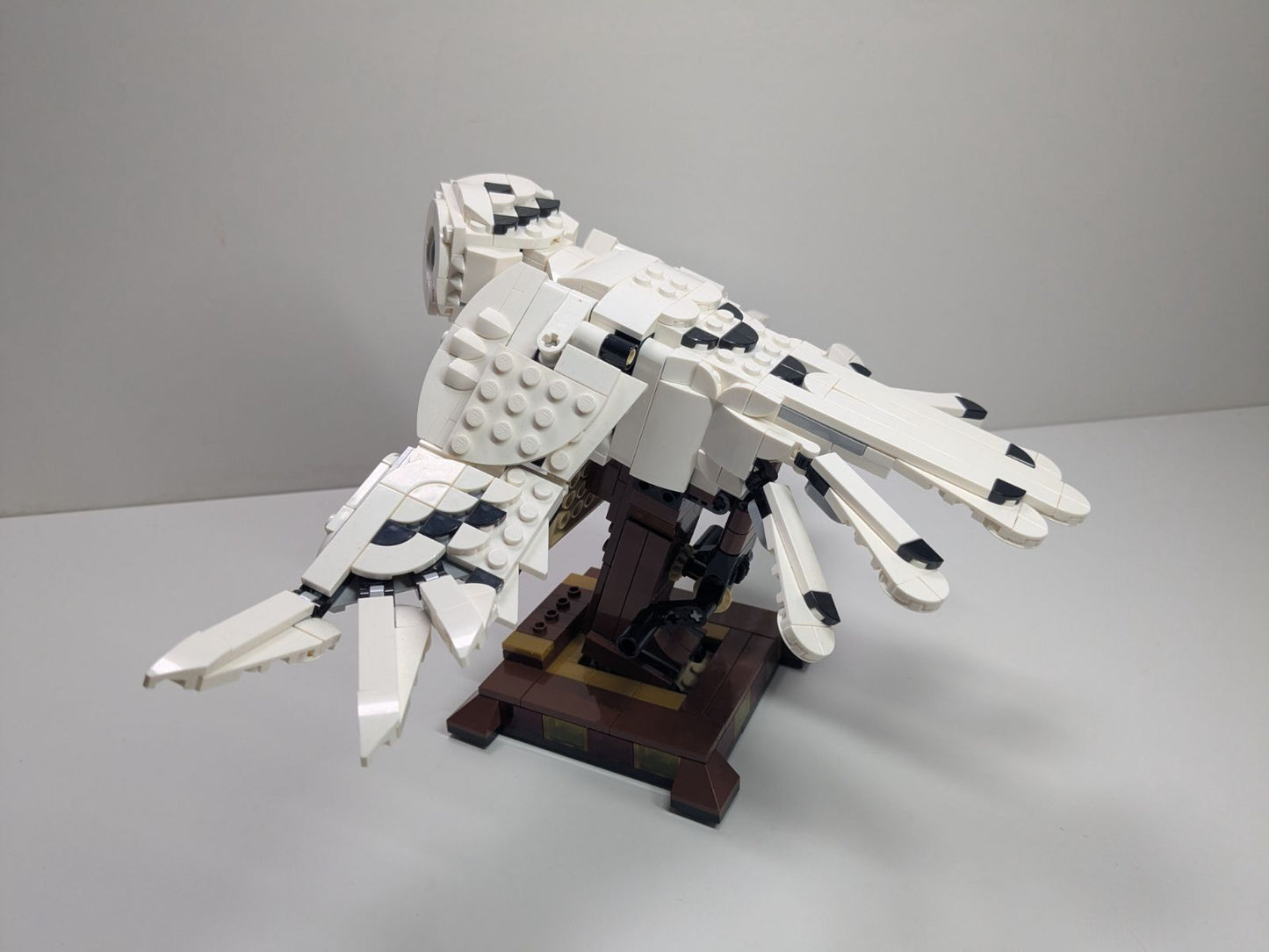 LEGO Harry Potter: Hedwig (75979) - Complete - play features
