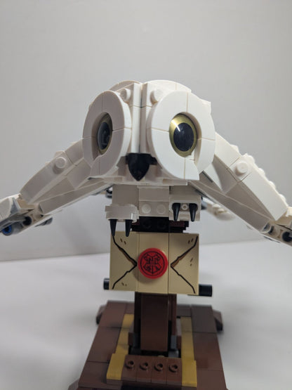 LEGO Harry Potter: Hedwig (75979) - Complete - contents
