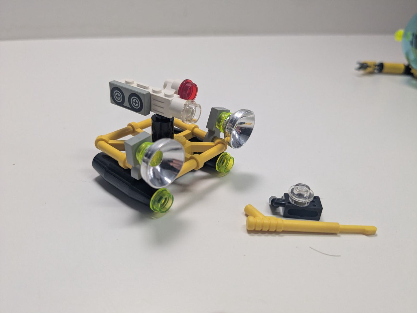 LEGO Town: Sting Ray Explorer (6442) - Complete - alternate view
