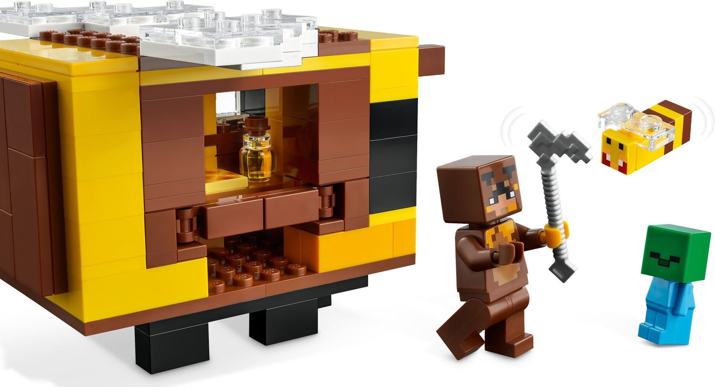 LEGO Minecraft: The Bee Cottage (21241) - New Sealed - minifigures