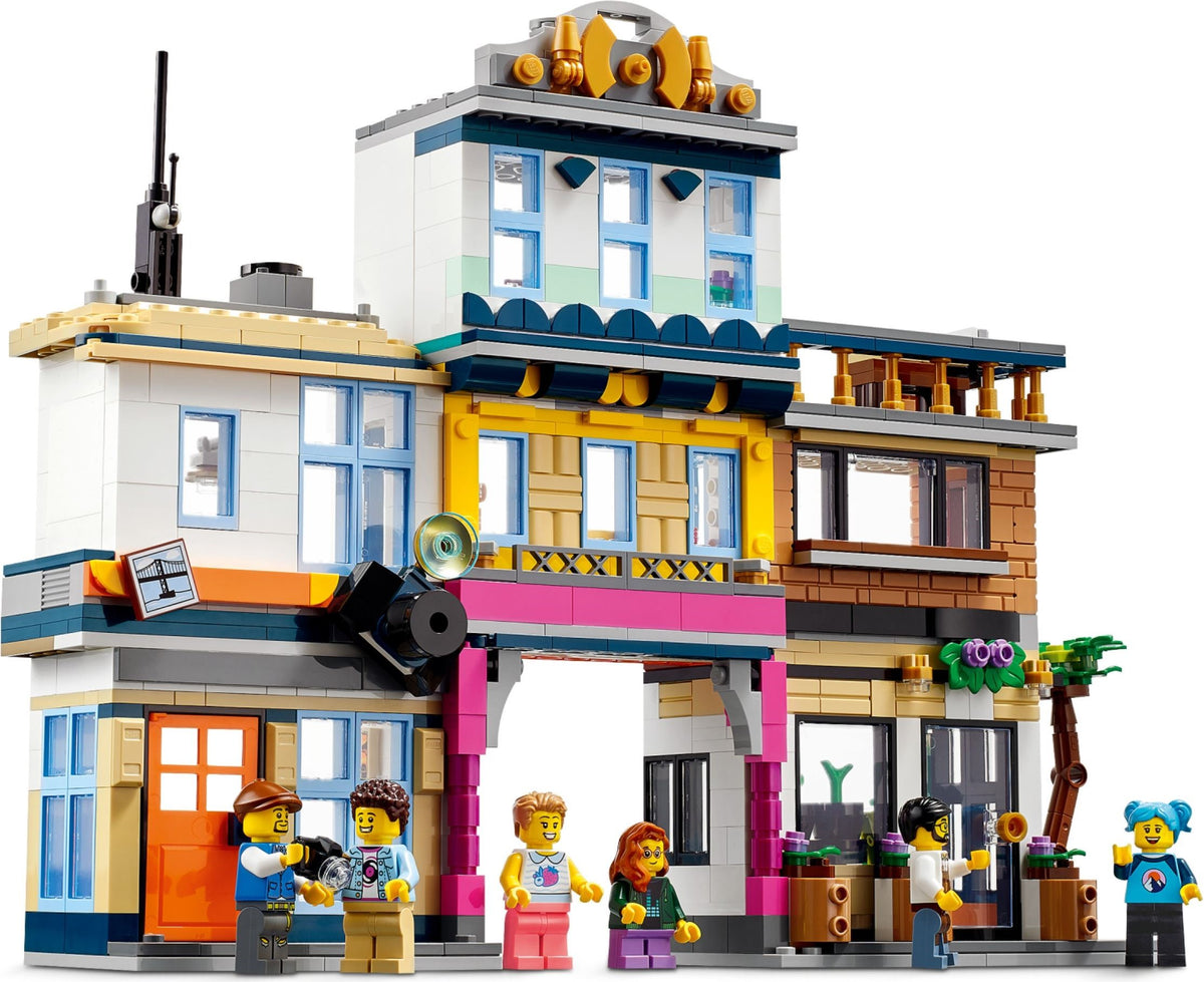 LEGO Creator: Main Street (31141) - New Sealed - set details