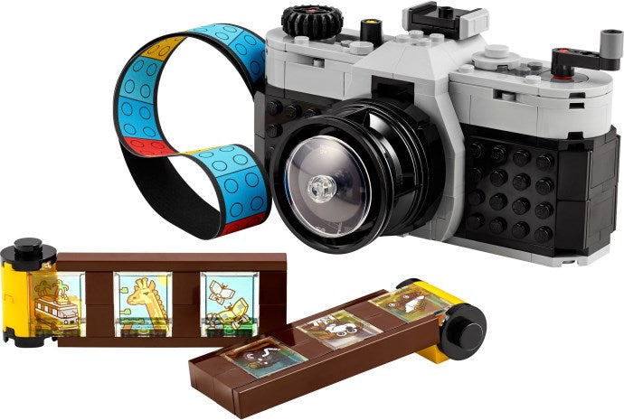 LEGO Creator: Creator 3in1 Retro Camera Toy to Video Camera to TV Set, Kids' Desk Decoration or Bedroom Accessories, Photography Gifts for Girls and Boys Aged 8 Plus Years Old Who Enjoy Creative Play 31147 (31147) - New Sealed - play features