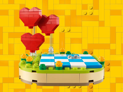LEGO Seasonal: Valentine's Brown Bear (40462) - New Sealed - set details