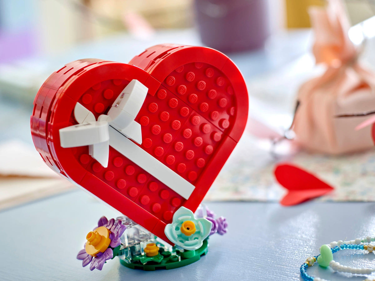LEGO Creator: Celebration Series: Valentine's Day Box (40759) - New Sealed - alternate view