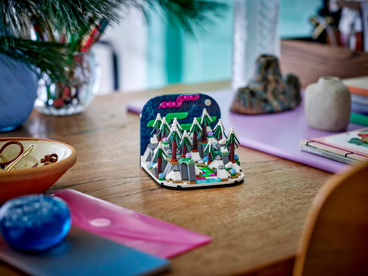 LEGO Promotional: Northern Lights Diorama (40785)