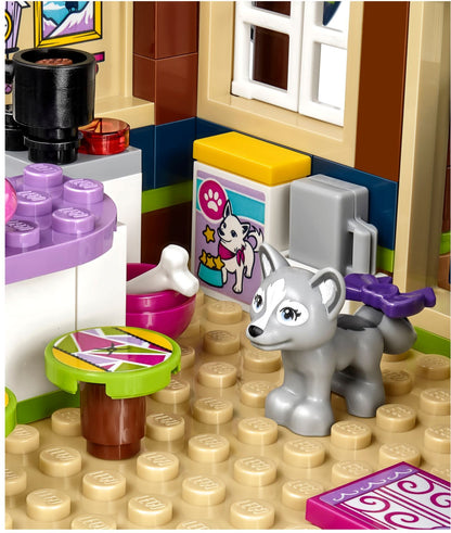 LEGO Friends: Snow Resort Chalet (41323) - New Sealed - rear view
