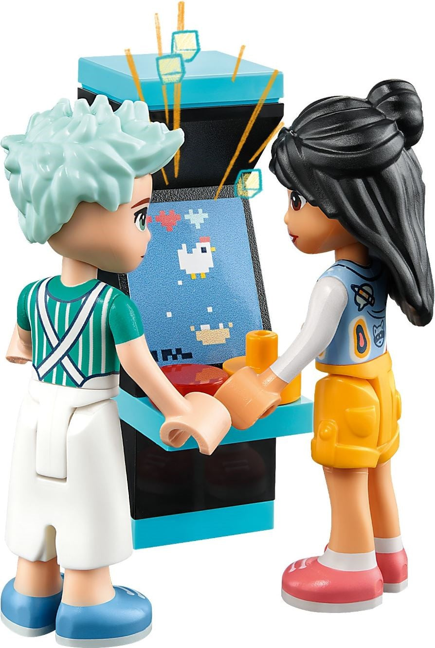 LEGO Friends: Heartlake Downtown Diner (41728) - New Sealed - close-up