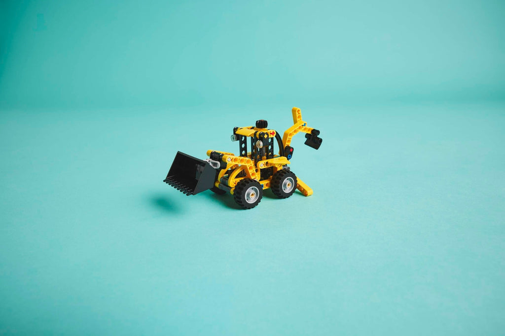 LEGO Technic: Backhoe Loader (42197)