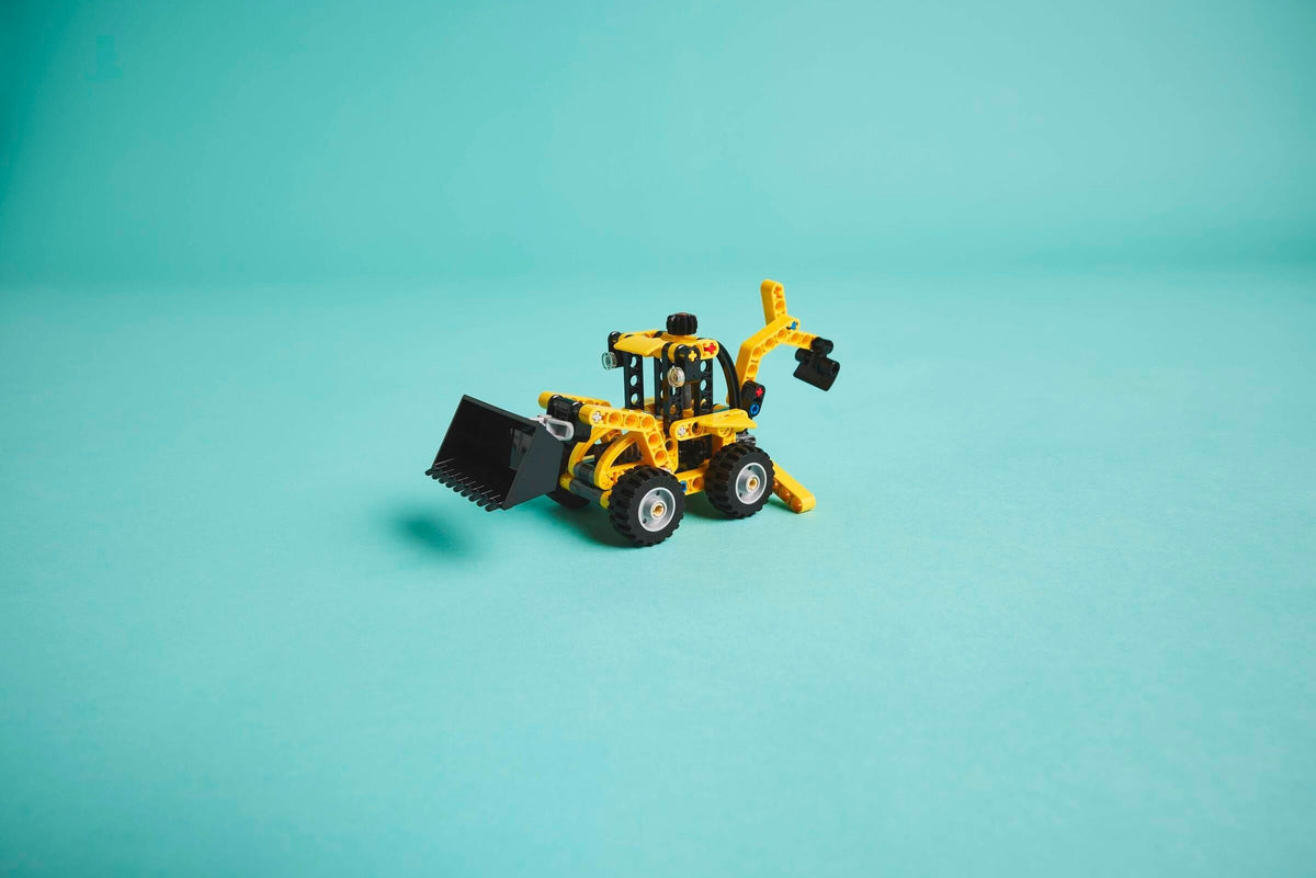 LEGO Technic: Backhoe Loader (42197)
