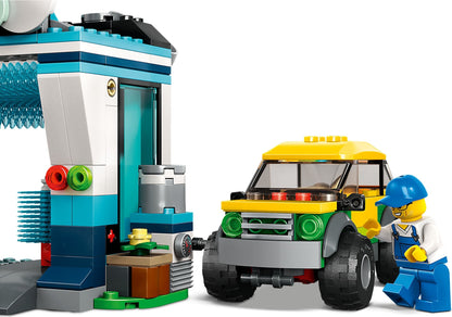 LEGO City: City Car Wash (60362) - New Sealed - minifigures