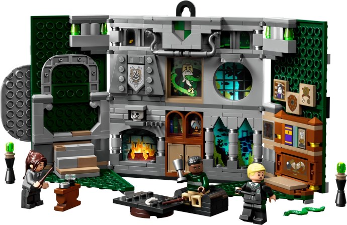 LEGO Harry Potter: 76410 Harry Potter Slytherin House Banner Set, Hogwarts Castle Common Room Toy or Wall Display, Collectible Travel Toy with Draco Malfoy Minifigure (76410) - New Sealed - minifigures