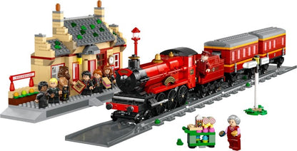 LEGO Harry Potter: Hogwarts Express & Hogsmeade Station (76423) - New Sealed - play features