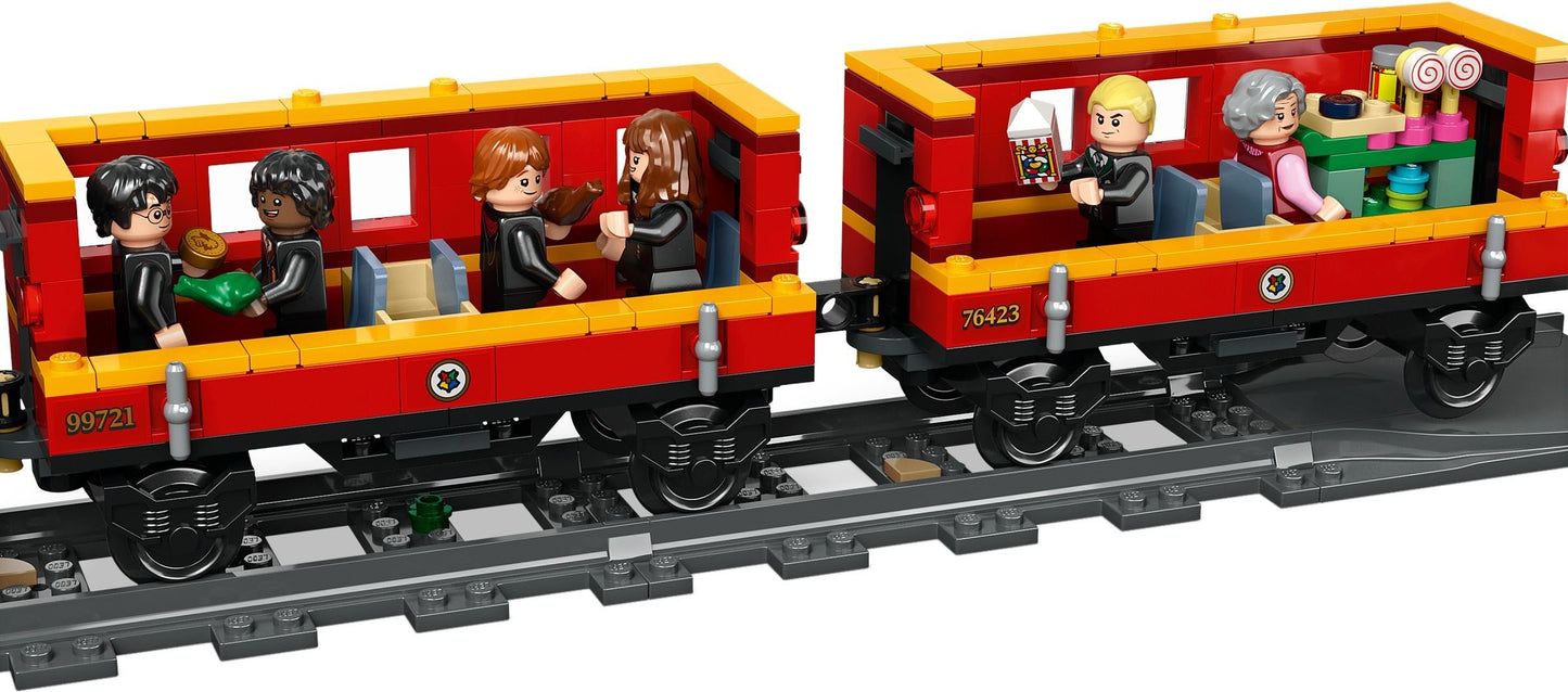 LEGO Harry Potter: Hogwarts Express & Hogsmeade Station (76423) - New Sealed - minifigures