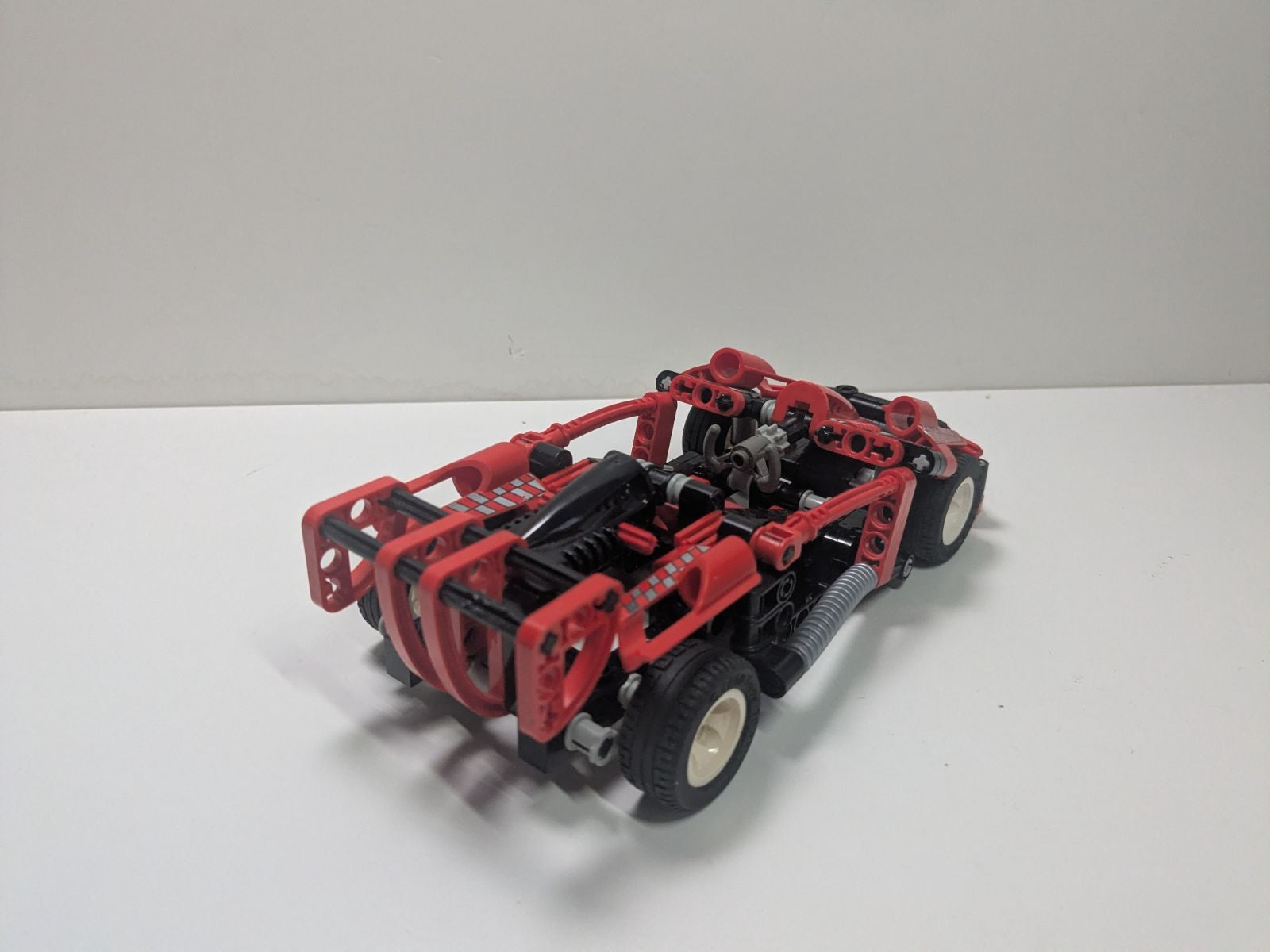 LEGO Technic: Slammer Turbo (8242) - Complete - close-up