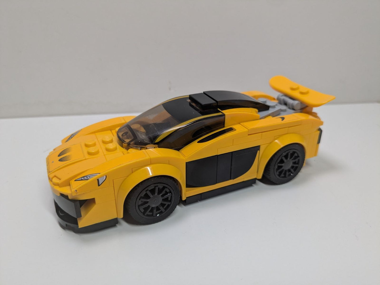 LEGO Speed Champions: McLaren P1 (75909) - Complete - alternate view