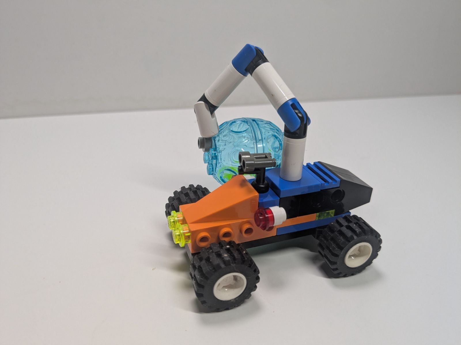 LEGO Town: Arctic Expedition (6573) - Complete - side view