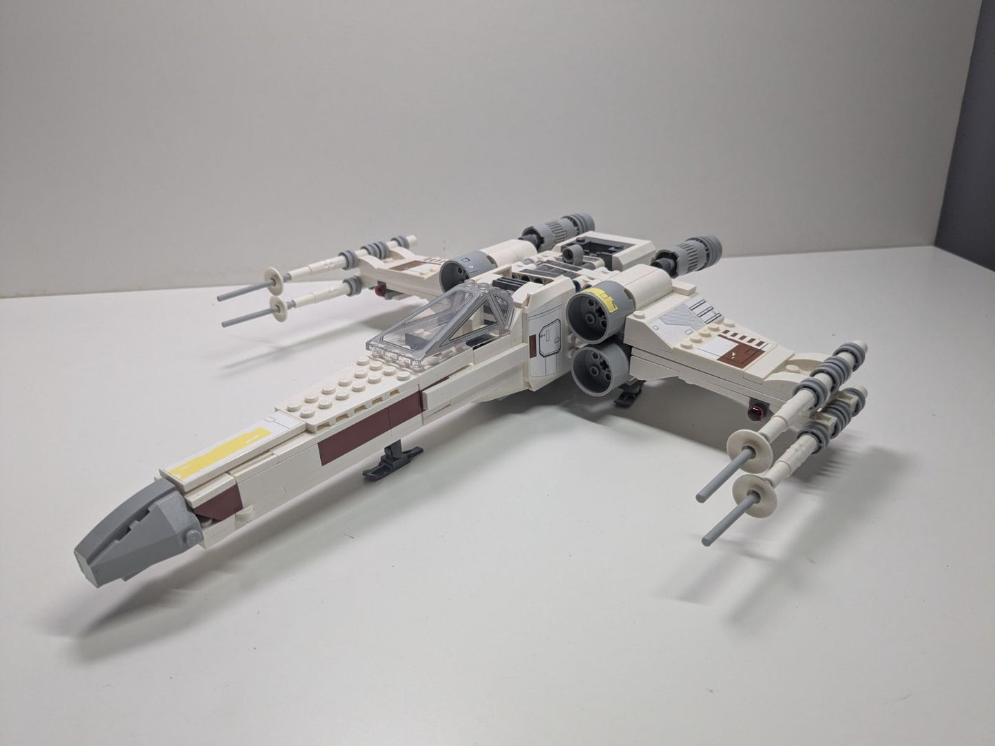 LEGO Star Wars: Luke Skywalker's X-Wing Fighter (75301) - Complete