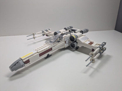 LEGO Star Wars: Luke Skywalker's X-Wing Fighter (75301) - Complete