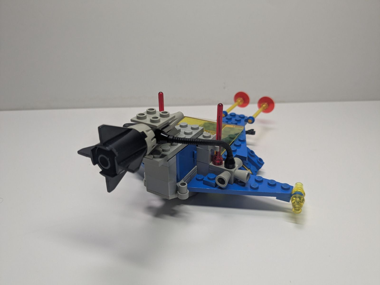 LEGO Space: Xenon X-Craft (6872) - Almost Complete - play features