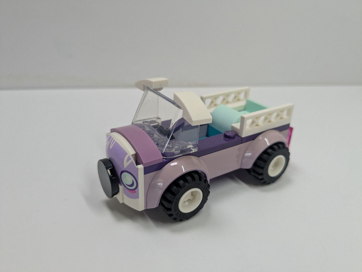 LEGO Friends: Emma's Mobile Veterinary Clinic (41360) - Complete - close-up