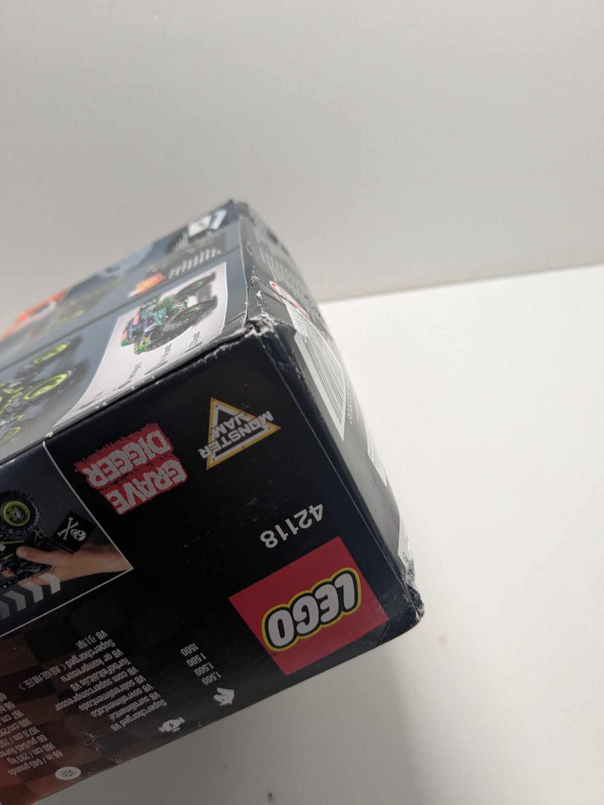LEGO Technic: Monster Jam Grave Digger (42118) - New Sealed - alternate view