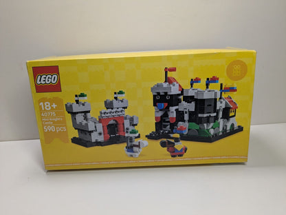 LEGO Promotional: Promotional Mini Knight's Castle - 40775 (40775) - Complete - rear view