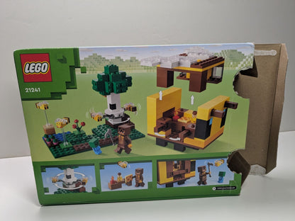 LEGO Minecraft: The Bee Cottage (21241) - Complete