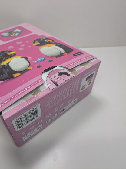 LEGO Seasonal: Penguins in Love Valentine's Day Building Kit, 278 Pieces, 40886, 8+ Years (40886) - New Sealed - close-up