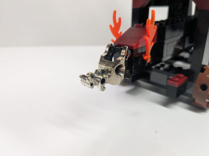 LEGO Castle: Vladek's Siege Engine (8800) - Complete - close-up