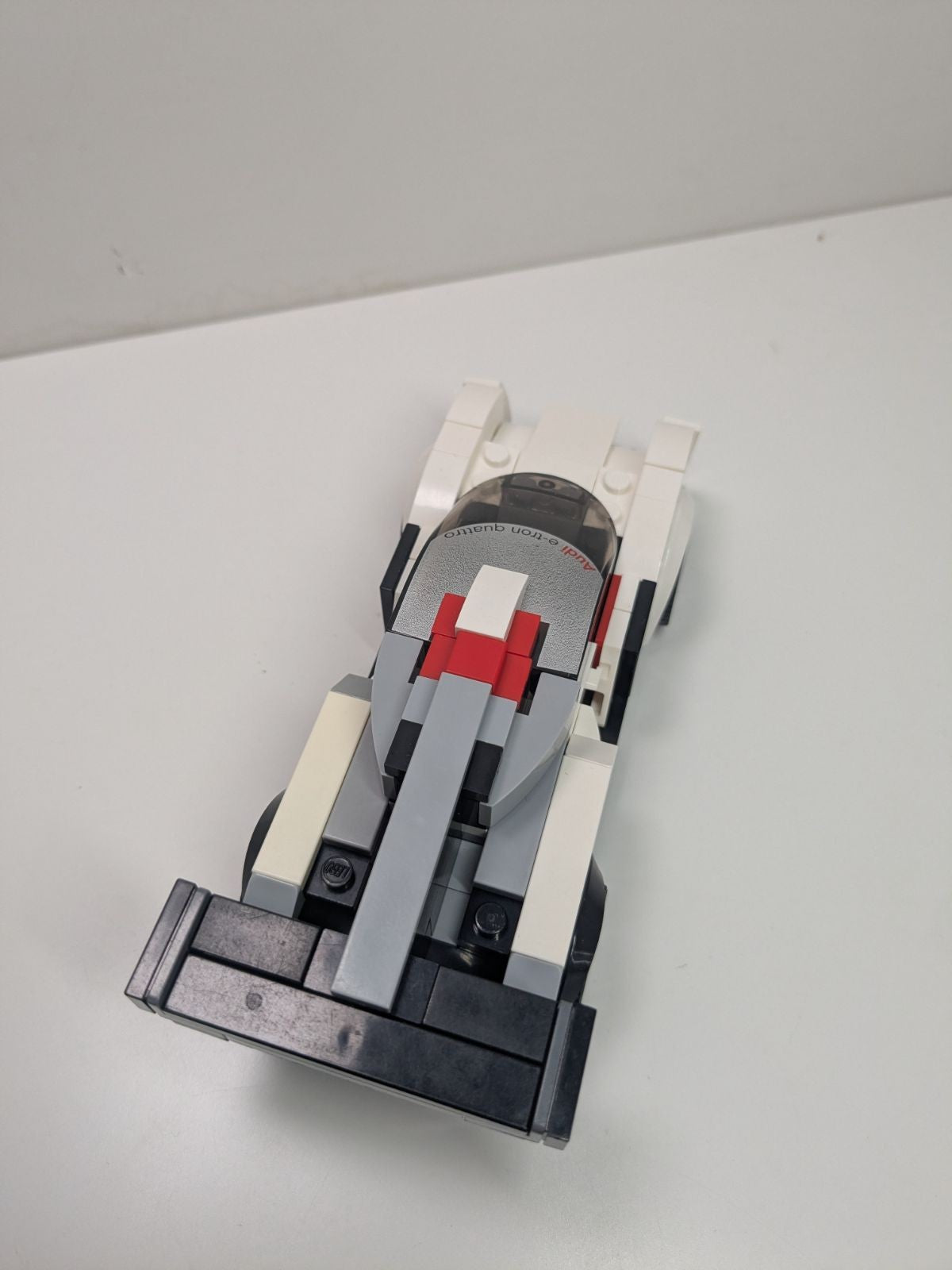 LEGO Speed Champions: Audi R18 e-tron quattro (75872) - Complete - play features