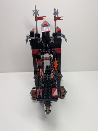 LEGO Castle: Vladek's Siege Engine (8800) - Complete - rear view