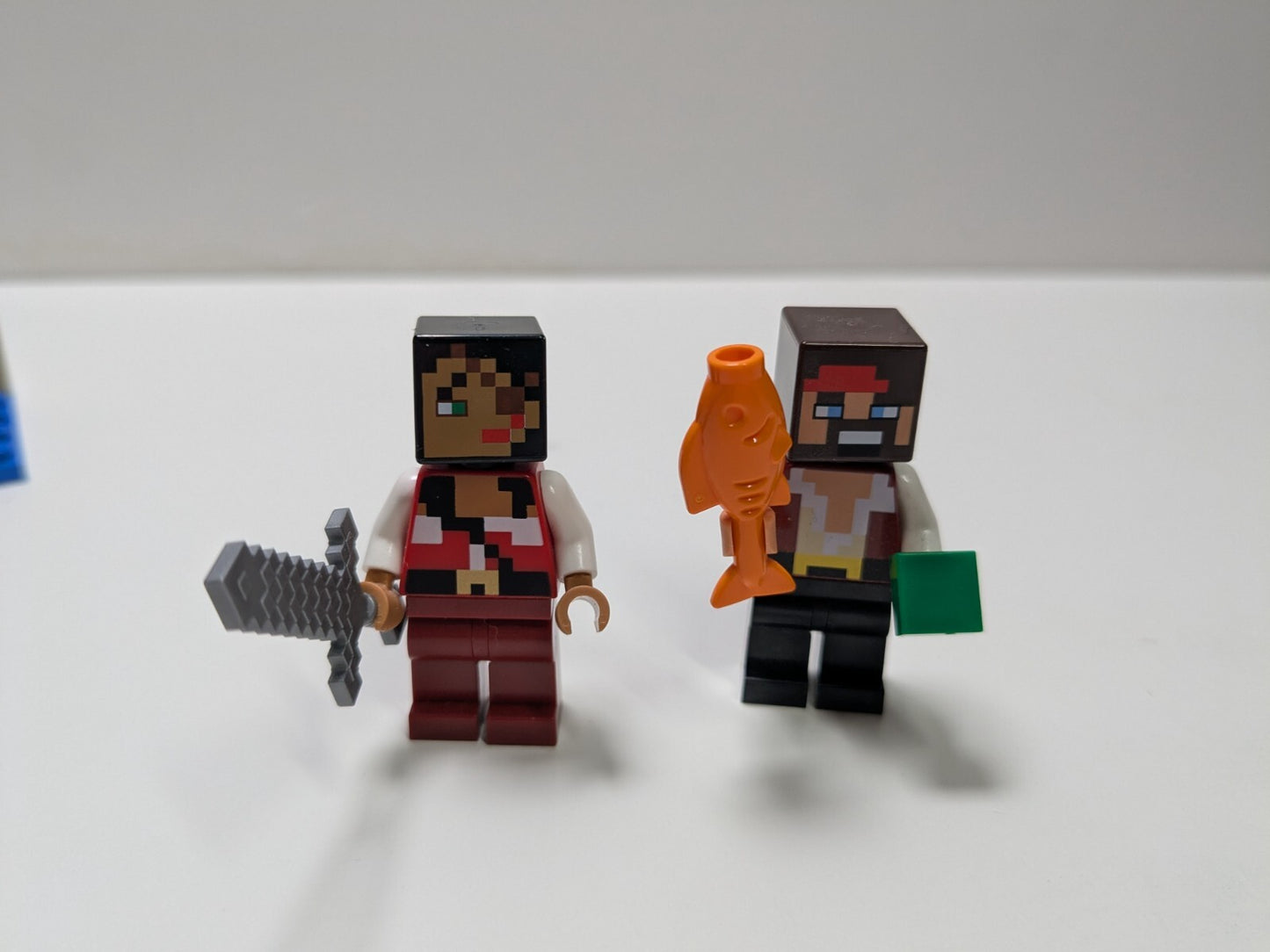 LEGO Minecraft: The Pirate Ship Voyage (21259) - Complete