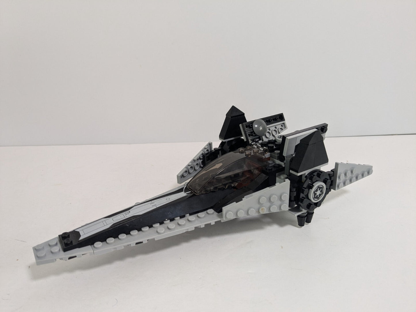 LEGO Star Wars: Imperial V-wing Starfighter (7915) - Complete