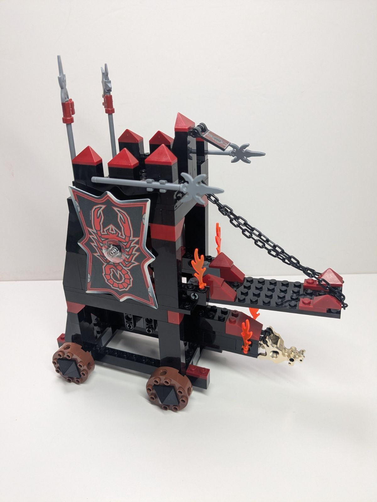 LEGO Castle: Vladek's Siege Engine (8800) - Complete - play features