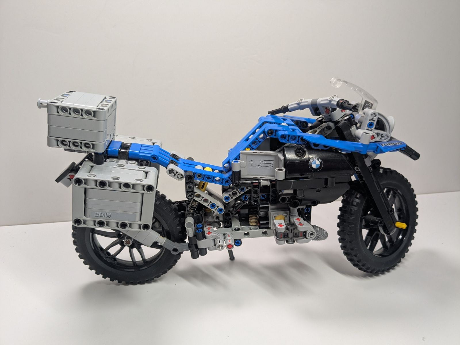 LEGO Technic: BMW R 1200 GS Adventure (42063) - Complete - rear view