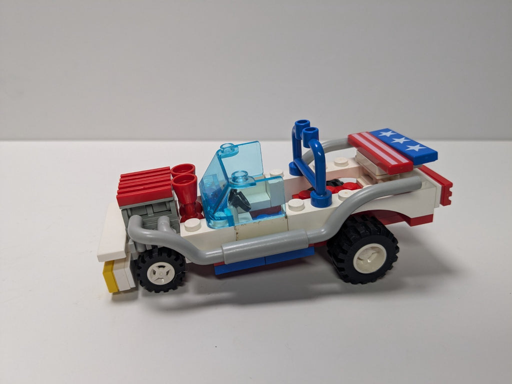 LEGO Town: Screaming Patriot (6646) - Complete - minifigures
