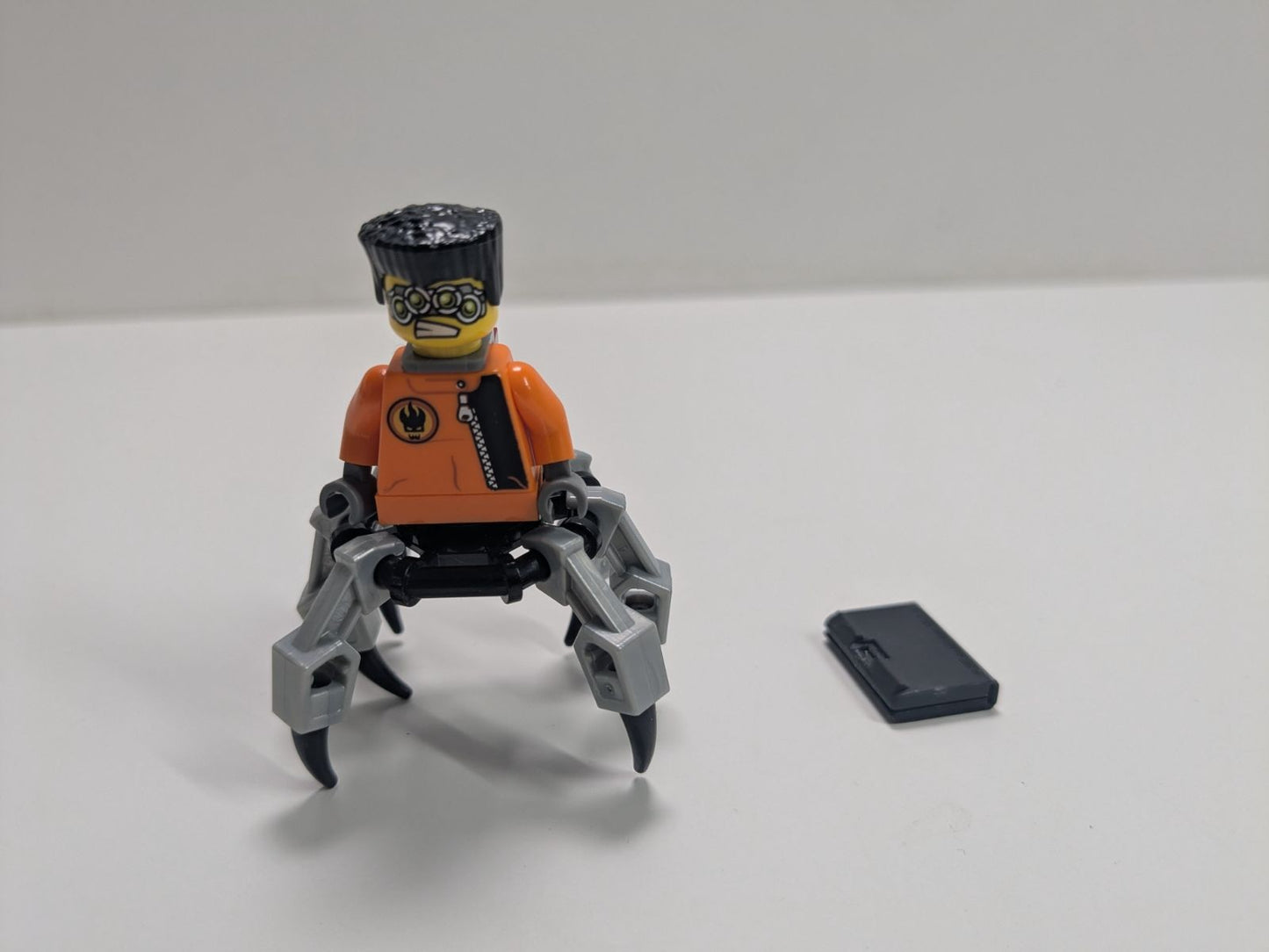 LEGO Agents: Turbocar Chase (8634) - Incomplete - set details