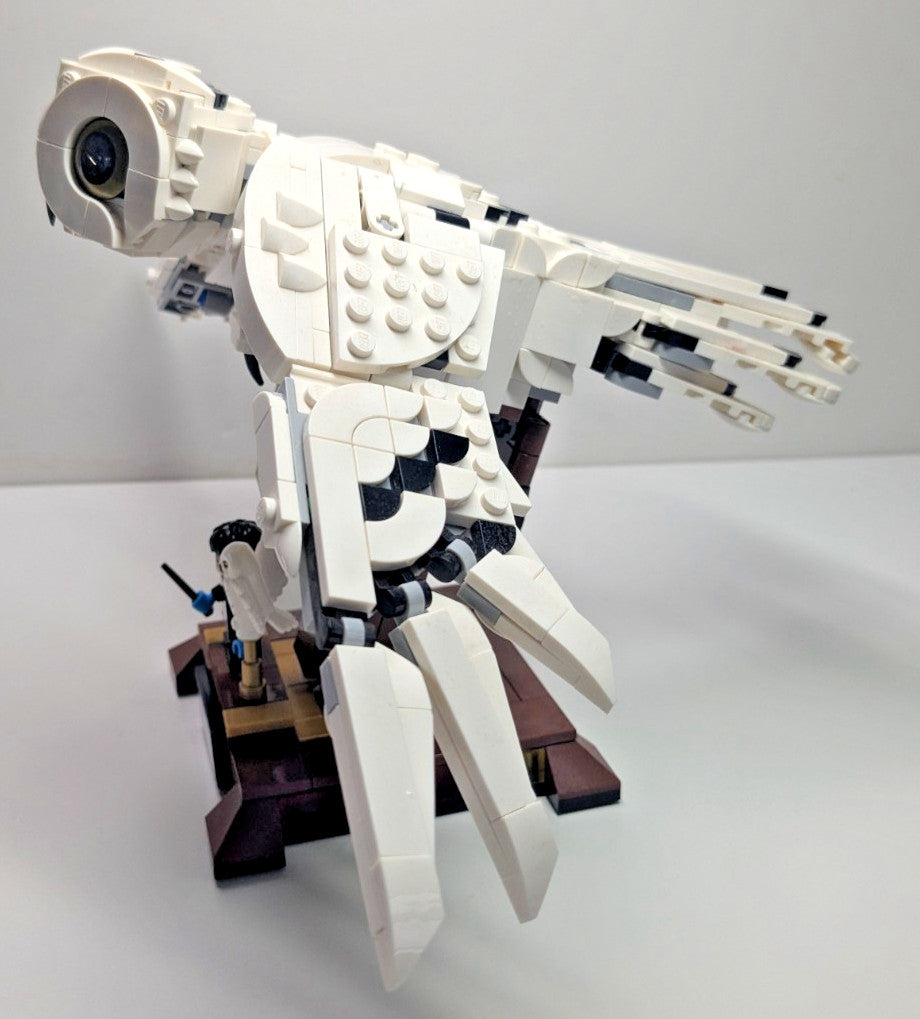 LEGO Harry Potter: Hedwig (75979) - Complete - alternate view