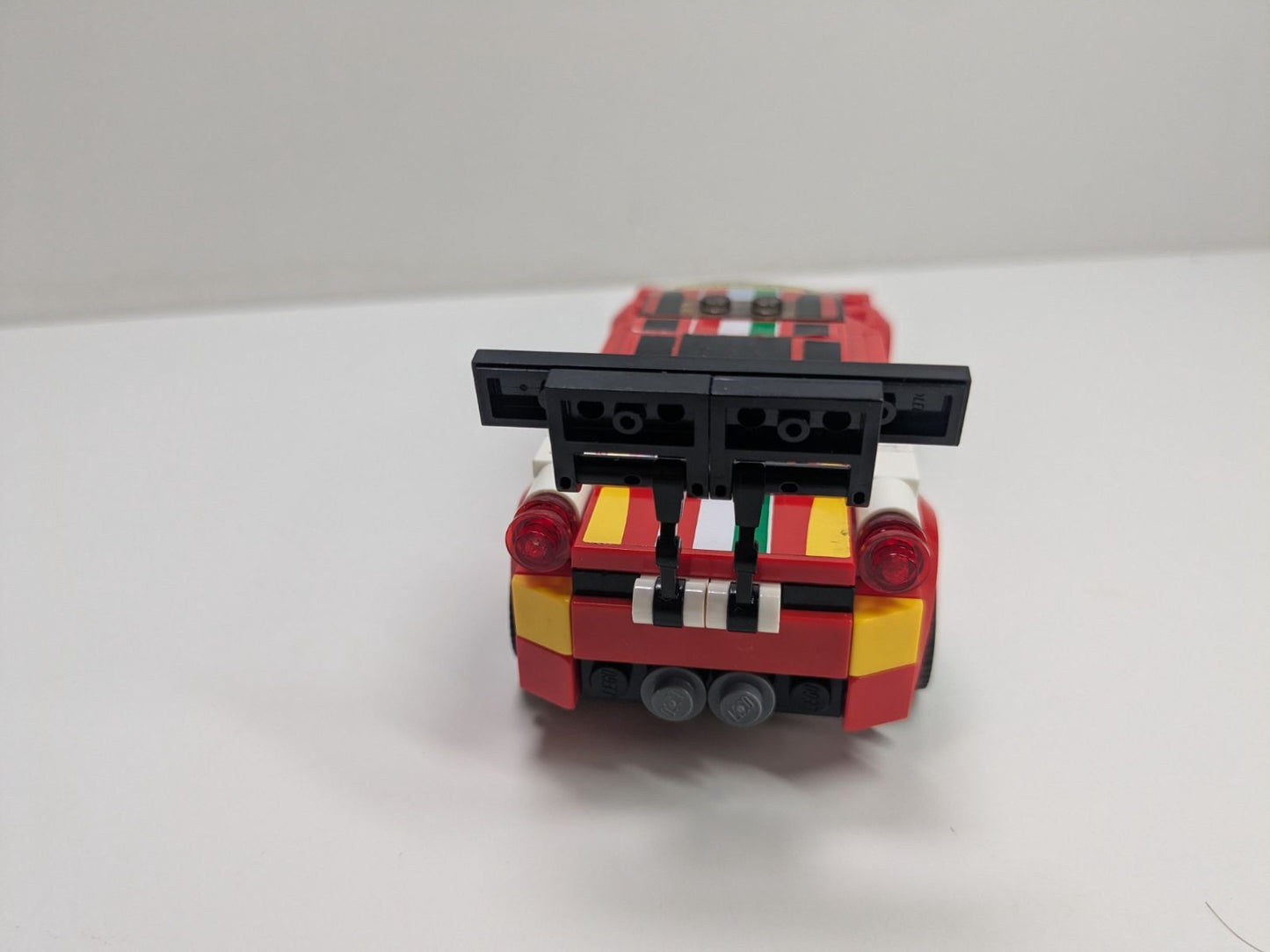 LEGO Speed Champions: 458 Italia GT2 (75908) - Incomplete - rear view