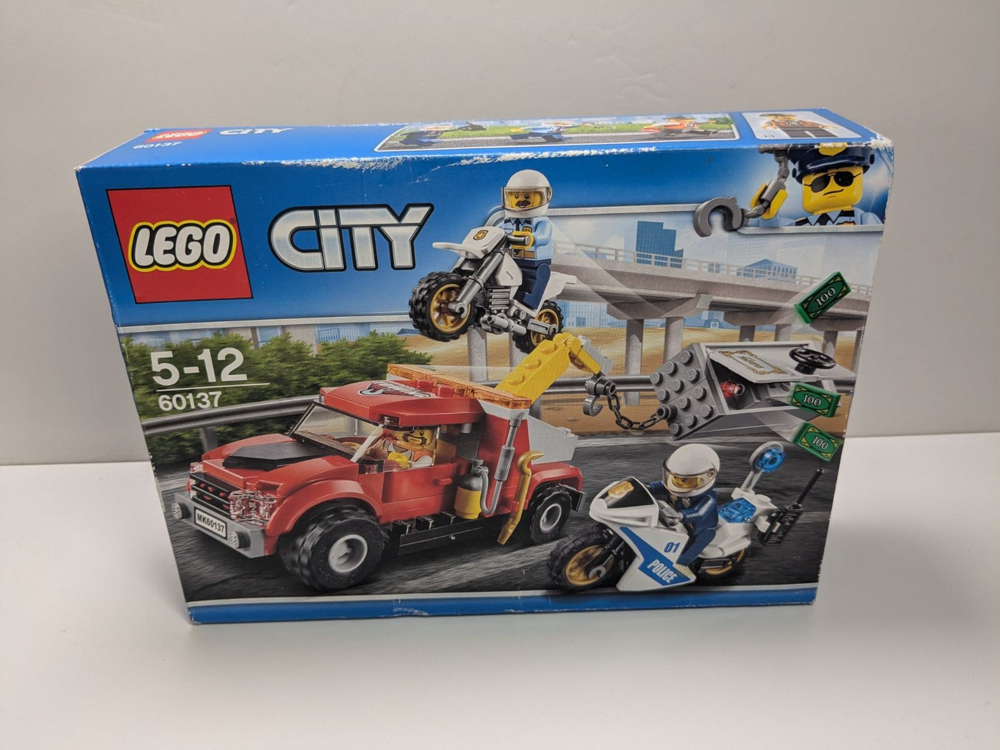 LEGO City: Tow Truck Trouble (60137) - New Sealed - box front