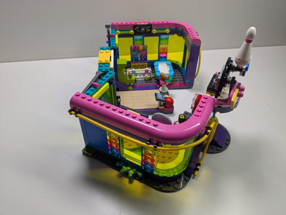 LEGO Friends: Roller Disco Arcade (41708) - Complete