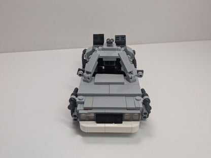 LEGO LEGO Ideas and CUUSOO: The DeLorean Time Machine (21103) - Complete - close-up