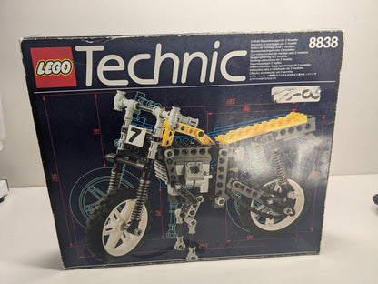 LEGO Technic: Shock Cycle (8838) - Complete - play features